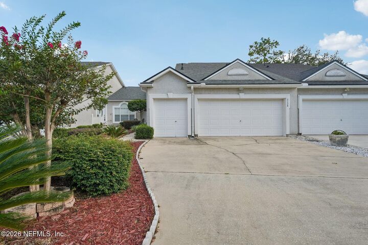 Property Photo: 3138 Ravines Road FL 32068