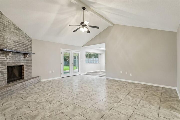 Property Photo:  406 Pine Shadows Drive  LA 70458 