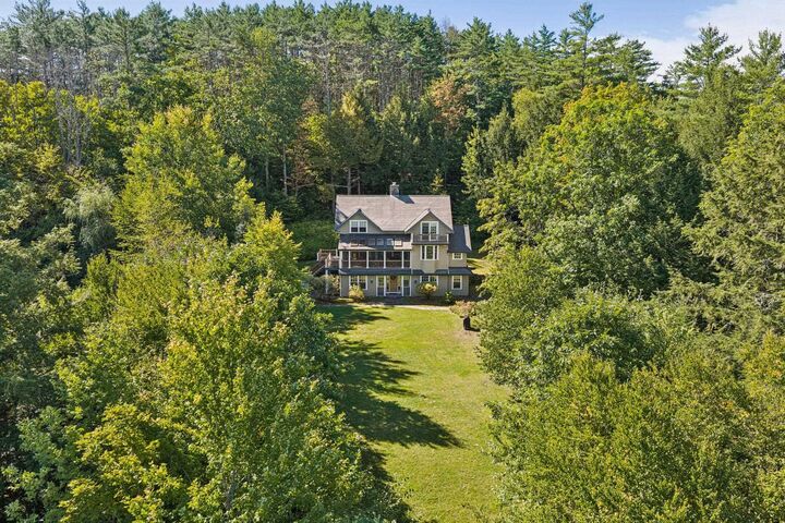 Property Photo:  12 Lakeview Circle  NH 03773 