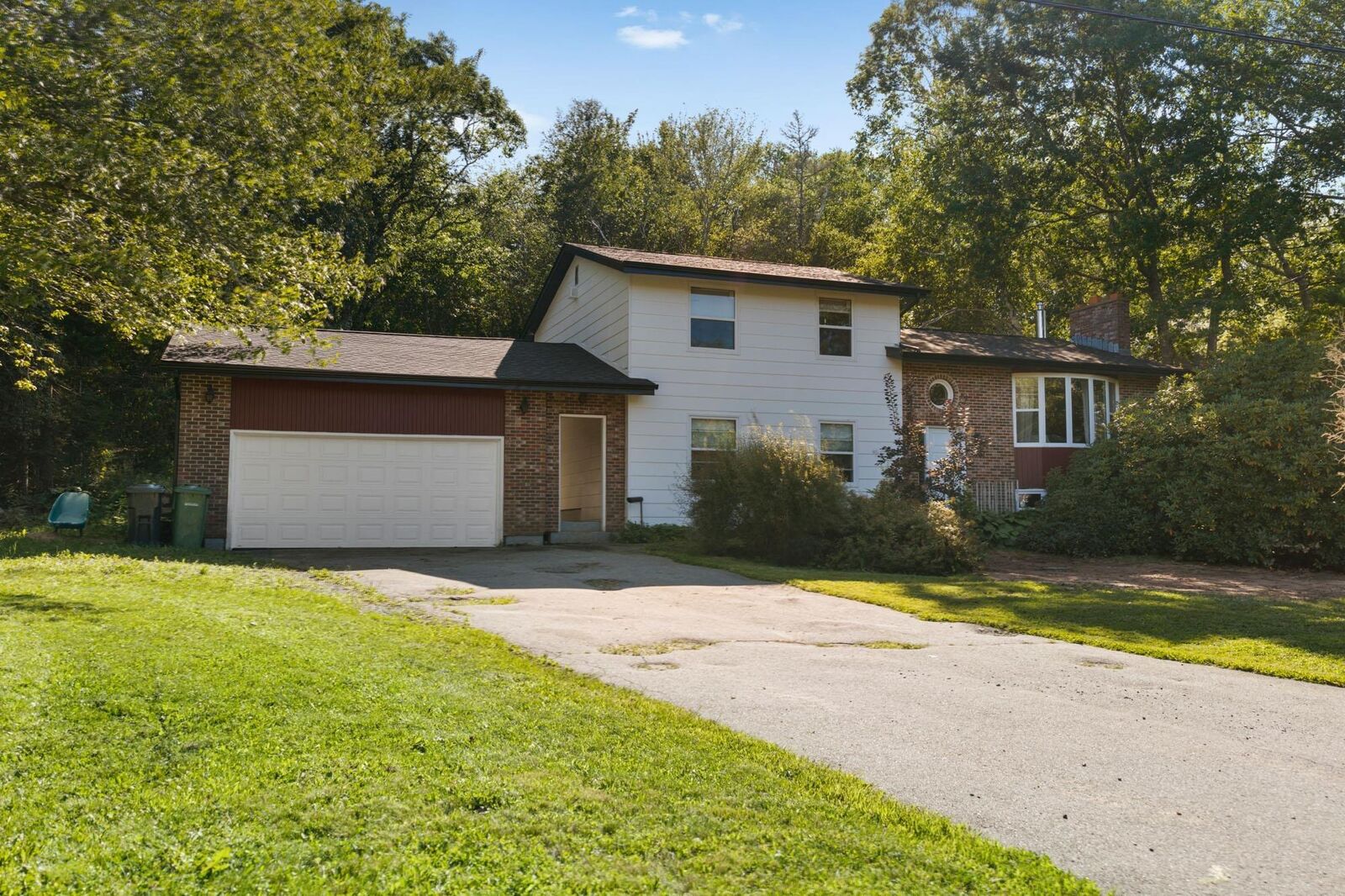 Property Photo:  183 Tantallon Crescent  NS B3Z 1C7 