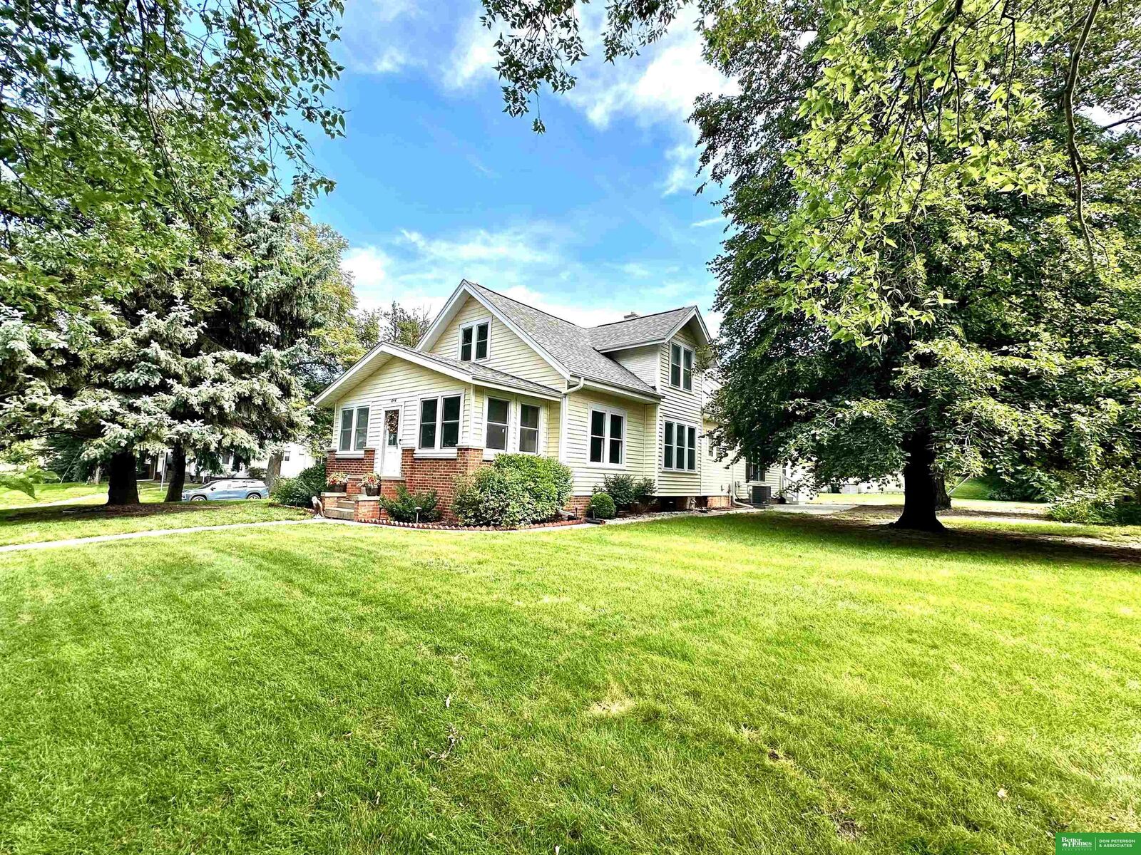 Property Photo:  646 N Colfax Street  NE 68788 