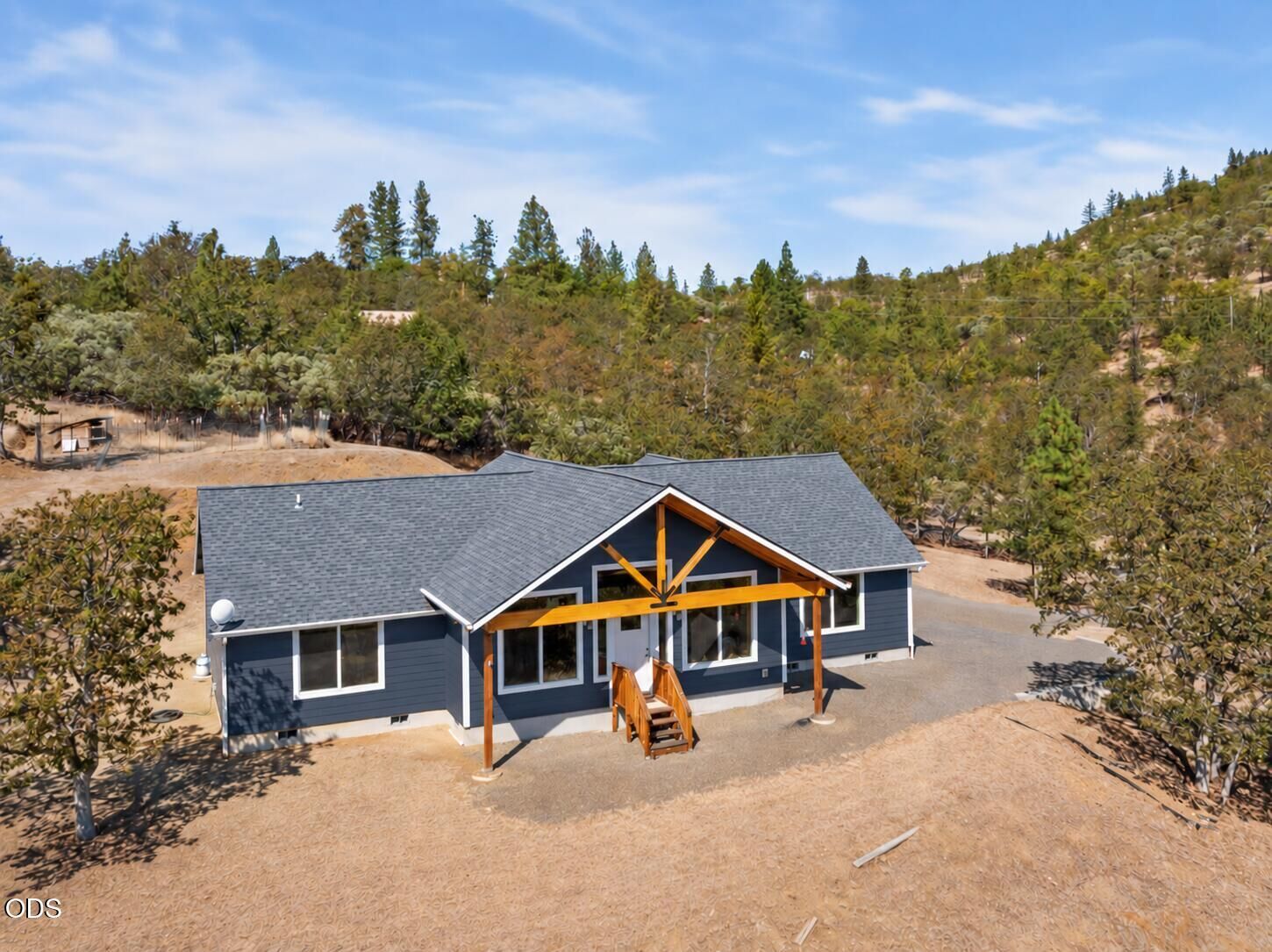 Property Photo: 14819 Avalon Drive OR 97503