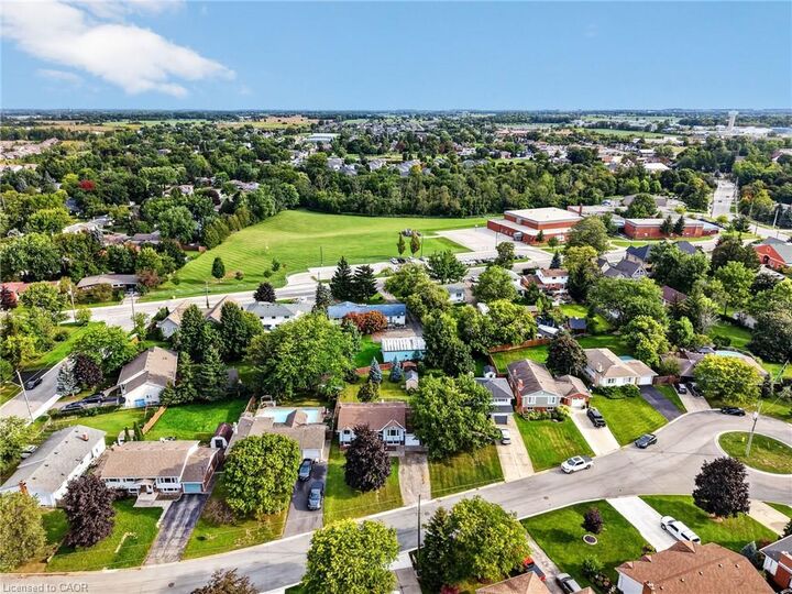 Property Photo:  5 Brooks Circle  ON L0R 2A0 