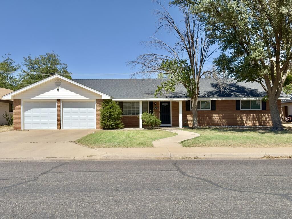 Property Photo:  2406 W Shandon Ave  TX 79705 