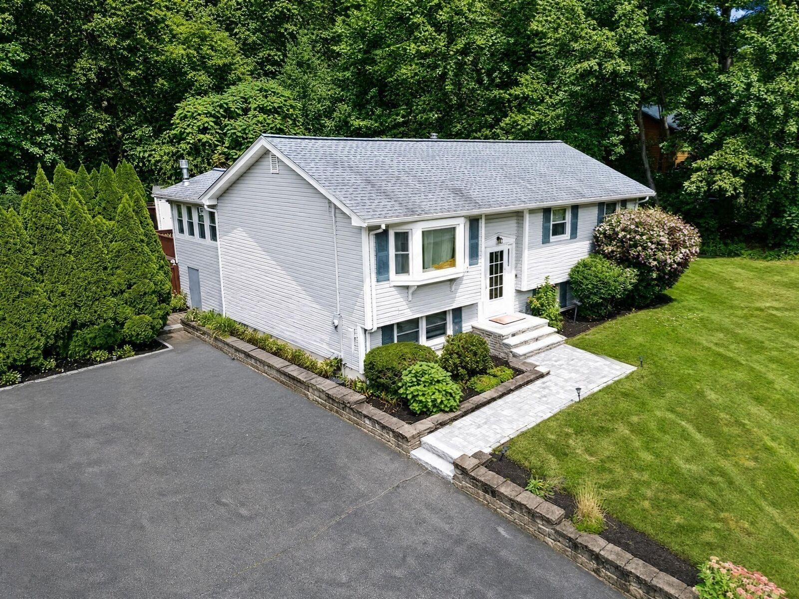Property Photo:  71 Martha Ave  MA 01876 