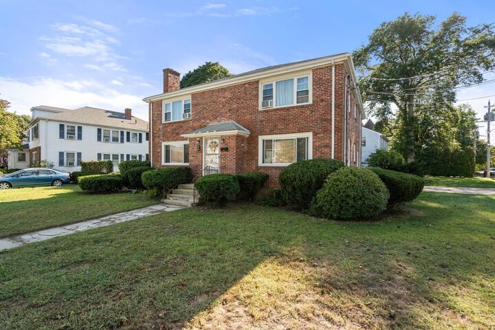Property Photo:  35 Farquhar Rd  MA 02460 