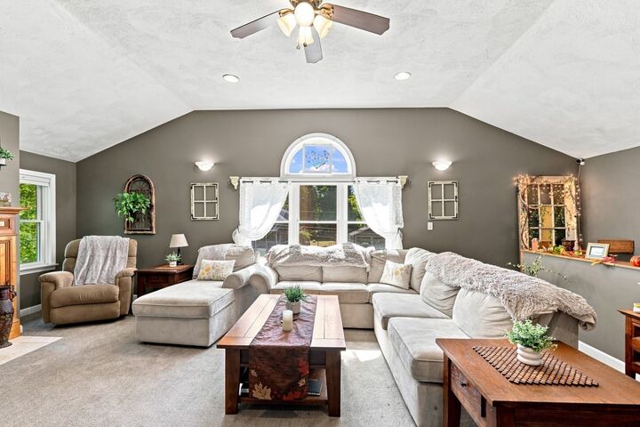 Property Photo:  7 Chute Rd  MA 01922 