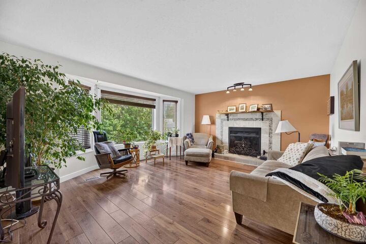 Property Photo:  1008 2 Street NE  AB T0M 1X0 