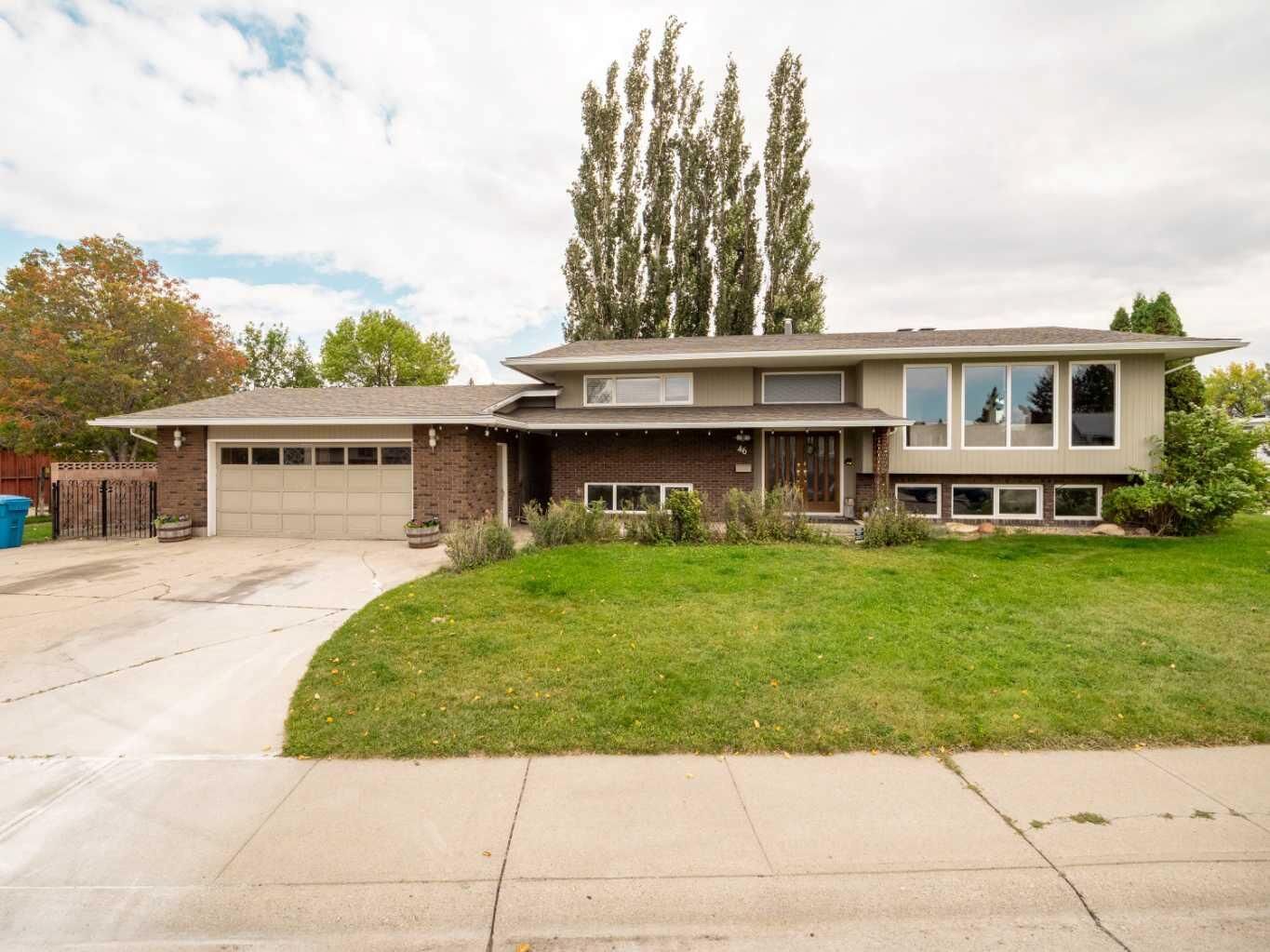 Property Photo:  46 Laval Court W  AB T1K 4G3 