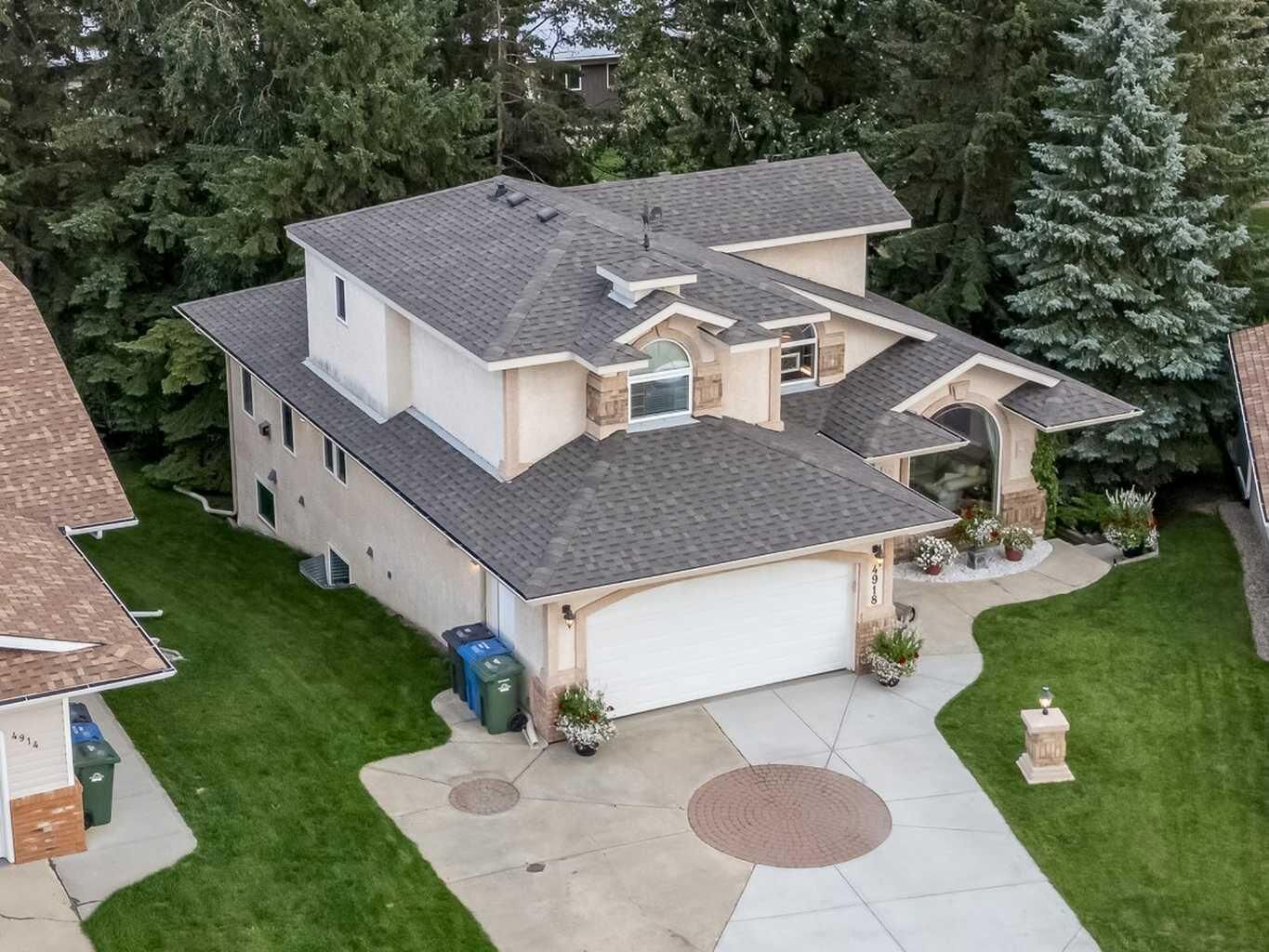 Property Photo:  4918 53 Avenue Close  AB T4G 1W1 