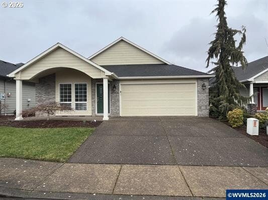 Property Photo:  2152 SE Rhododendron Ave  OR 97338 