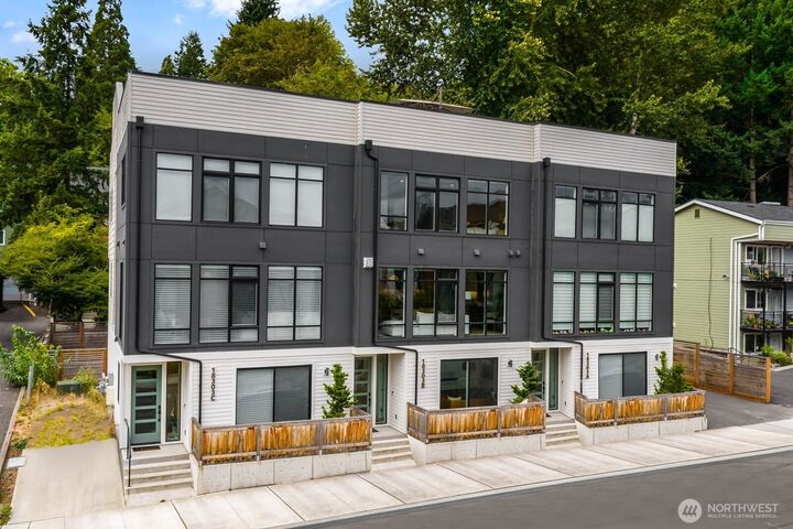Property Photo: 18303 96th Avenue NE B WA 98011