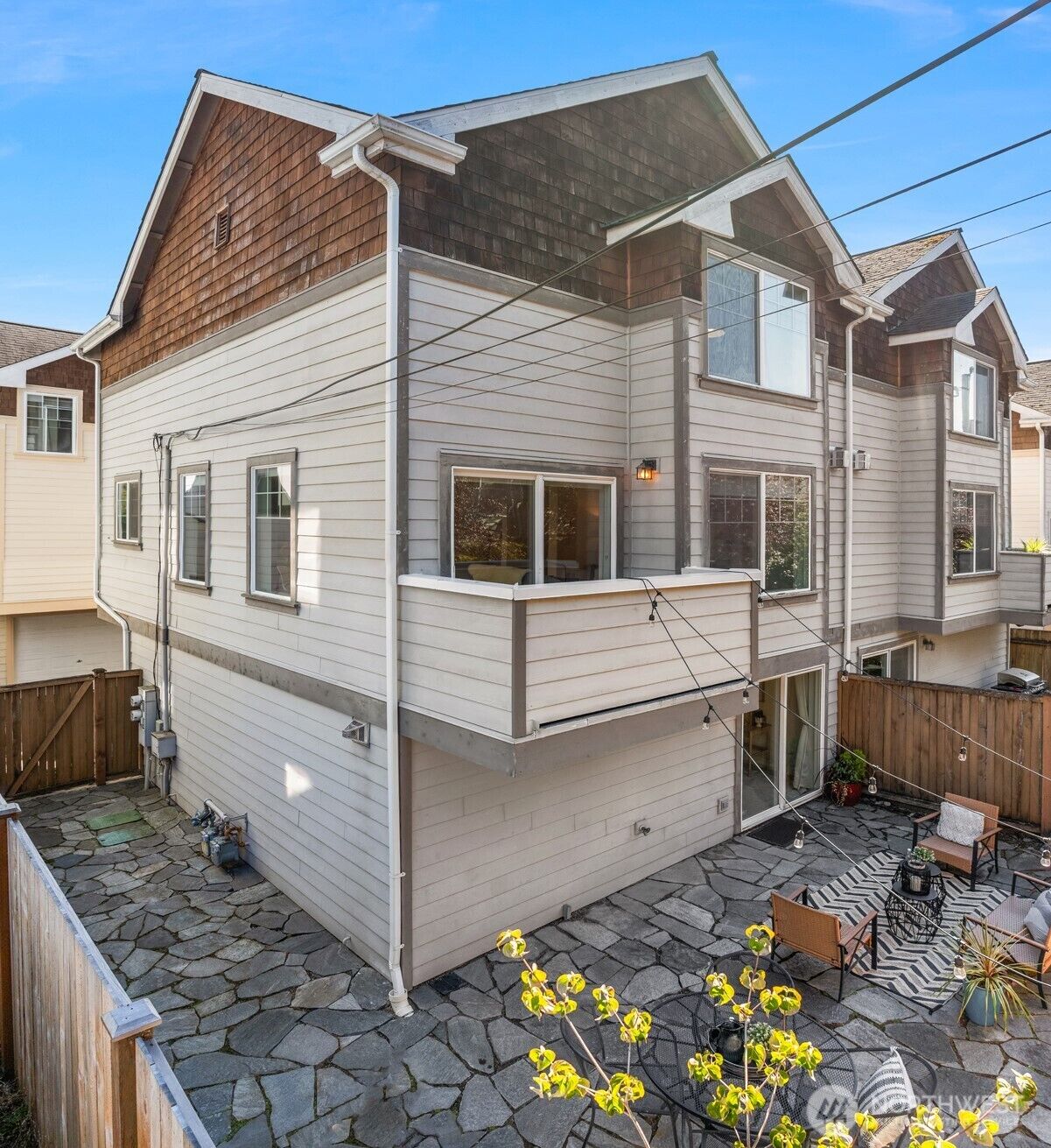 Property Photo: 8521 Interlake Avenue N B WA 98103