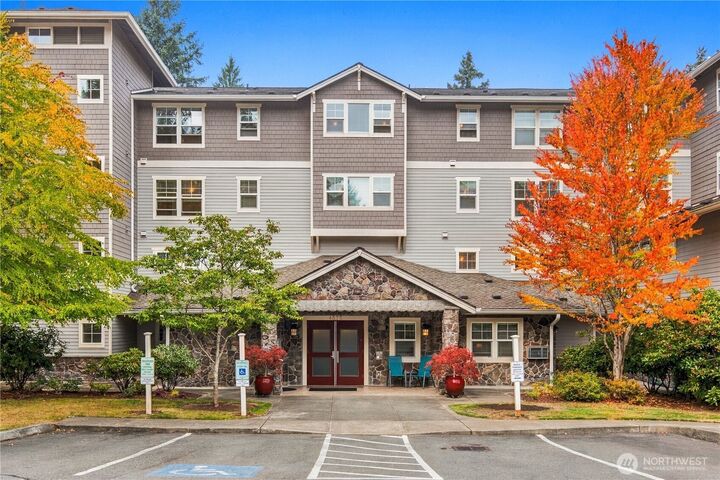 Property Photo:  4535  Providence Point Place SE 102  WA 98029 