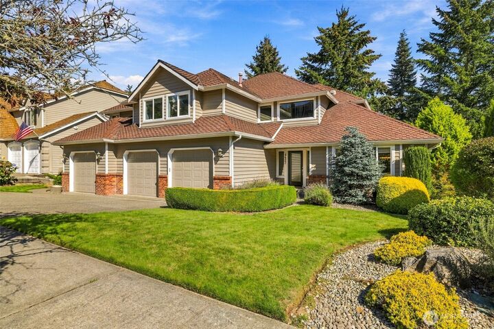 Property Photo: 4407 Country Club Drive NE WA 98422