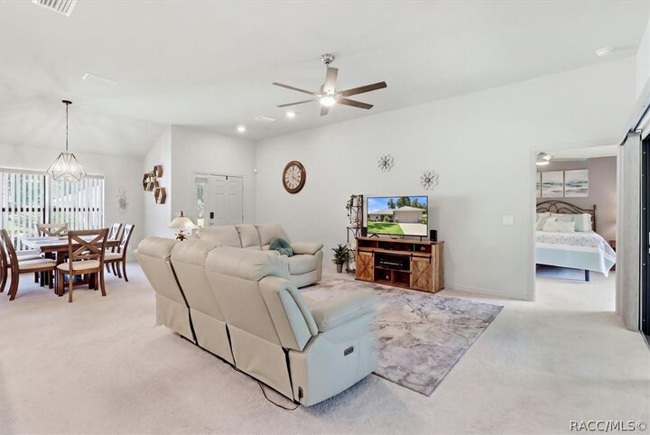 Property Photo: 2651 E Maidstone Court FL 34442