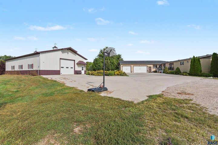 Property Photo:  22961 478th Ave  SD 57028 
