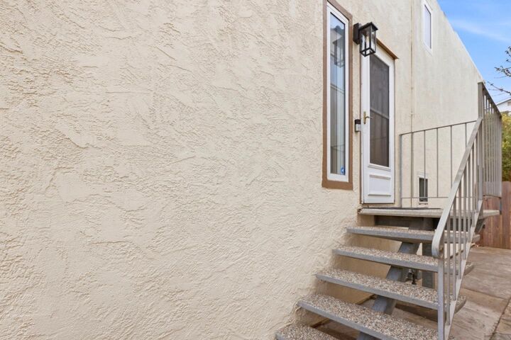 Property Photo:  15 Brighton Court  CA 94015 