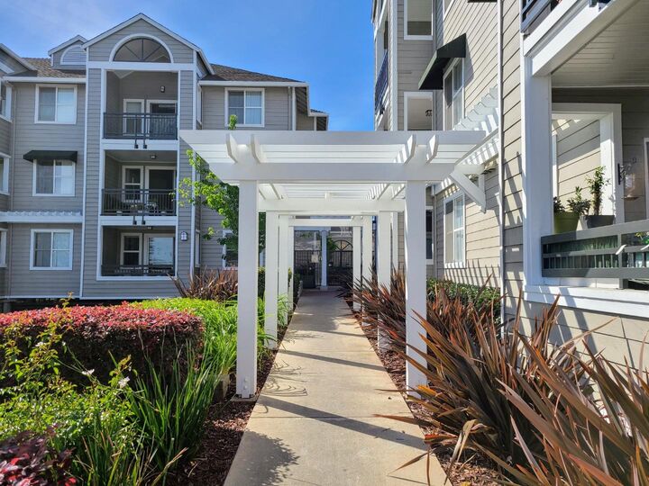 Property Photo:  1982 West Bayshore Road 216  CA 94303 