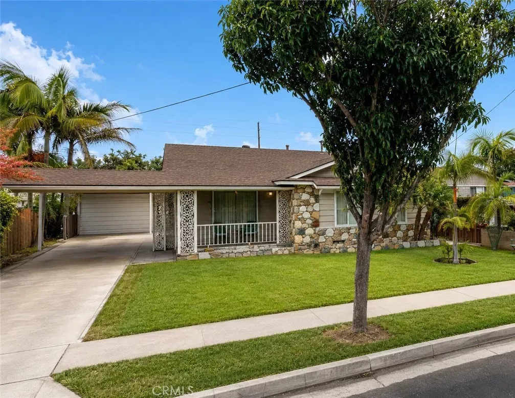 Property Photo:  9614 Maple  CA 90706 