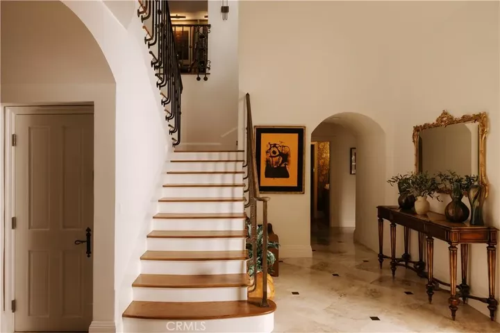 Property Photo:  4155 Green Meadow Court  CA 91316 