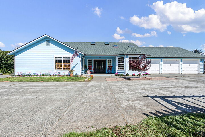 Property Photo:  125 Irene Lane  CA 95531 