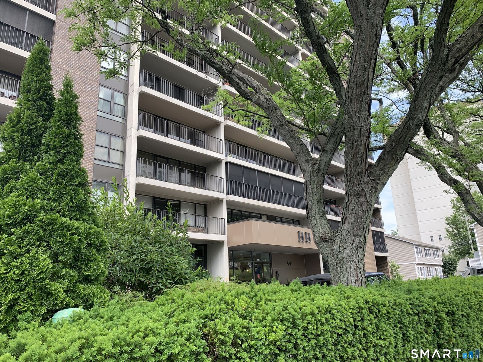 Property Photo:  44 Strawberry Hill Avenue 11E  CT 06902 