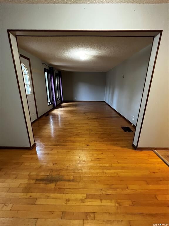 Property Photo:  1227 13th Street E  SK S7H 0C3 