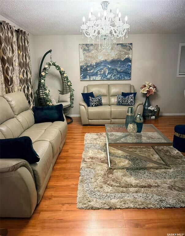 Property Photo:  455 Kingsmere Boulevard  SK S7J 3T9 