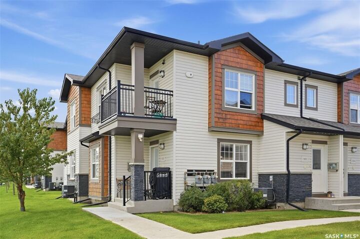 Property Photo:  1015 Patrick Crescent 1502  SK S7W 0M6 