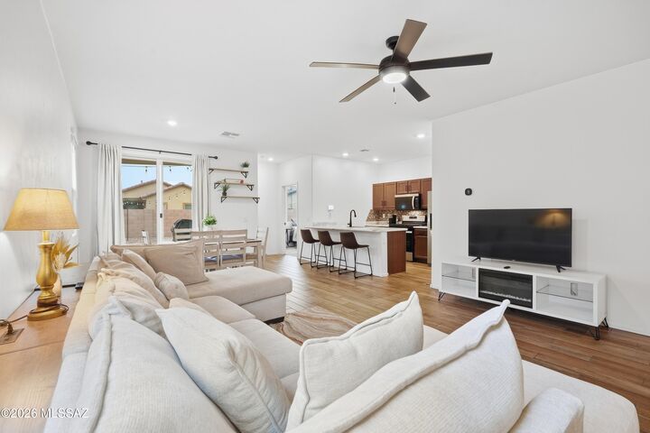 Property Photo:  10494 W Waveland Drive  AZ 85653 