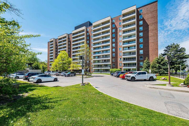 Property Photo:  25 Four Winds Drive 405  ON M3J 1K8 