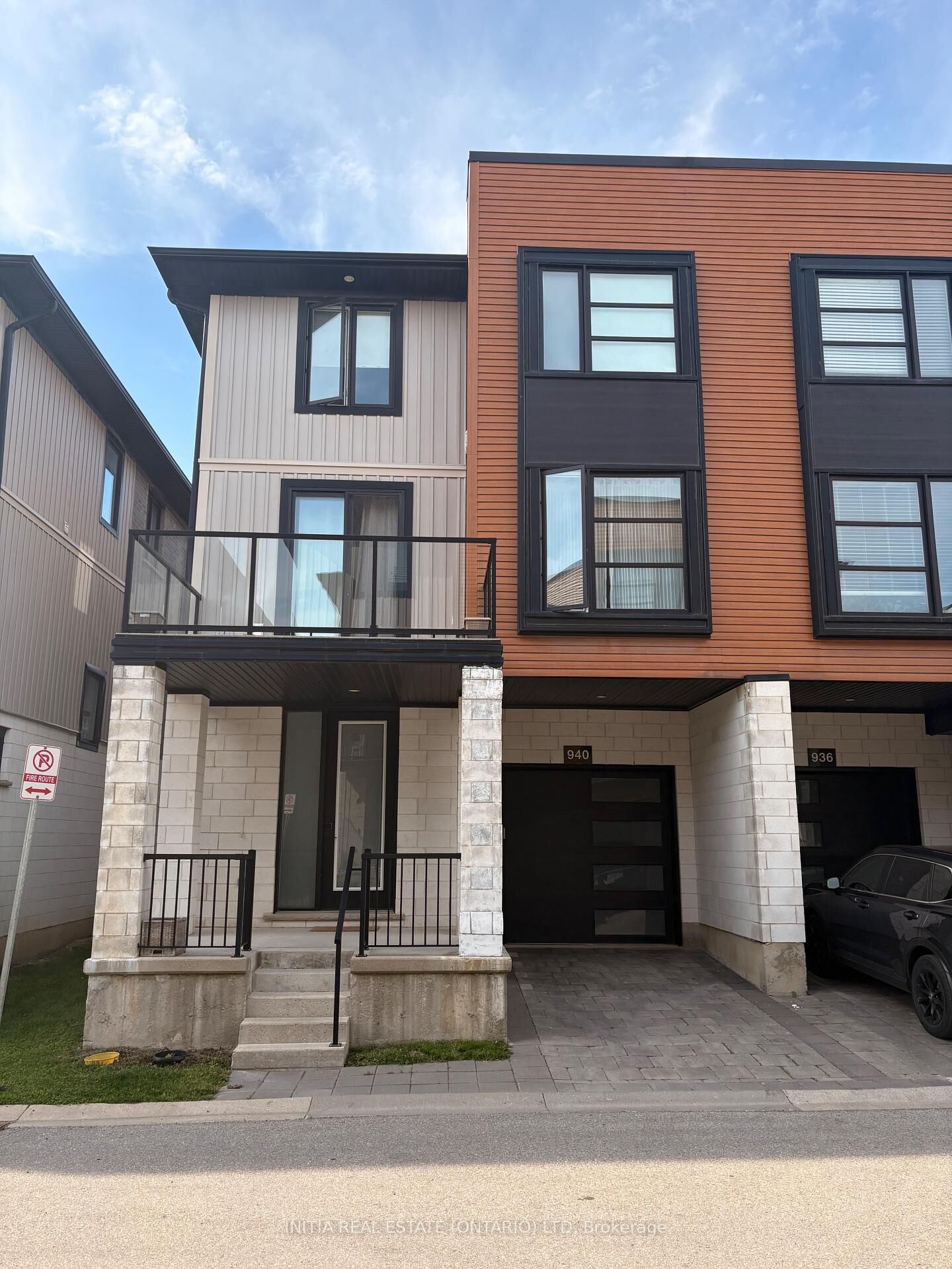 Property Photo:  940 Georgetown Drive 940  ON N6H 0J7 