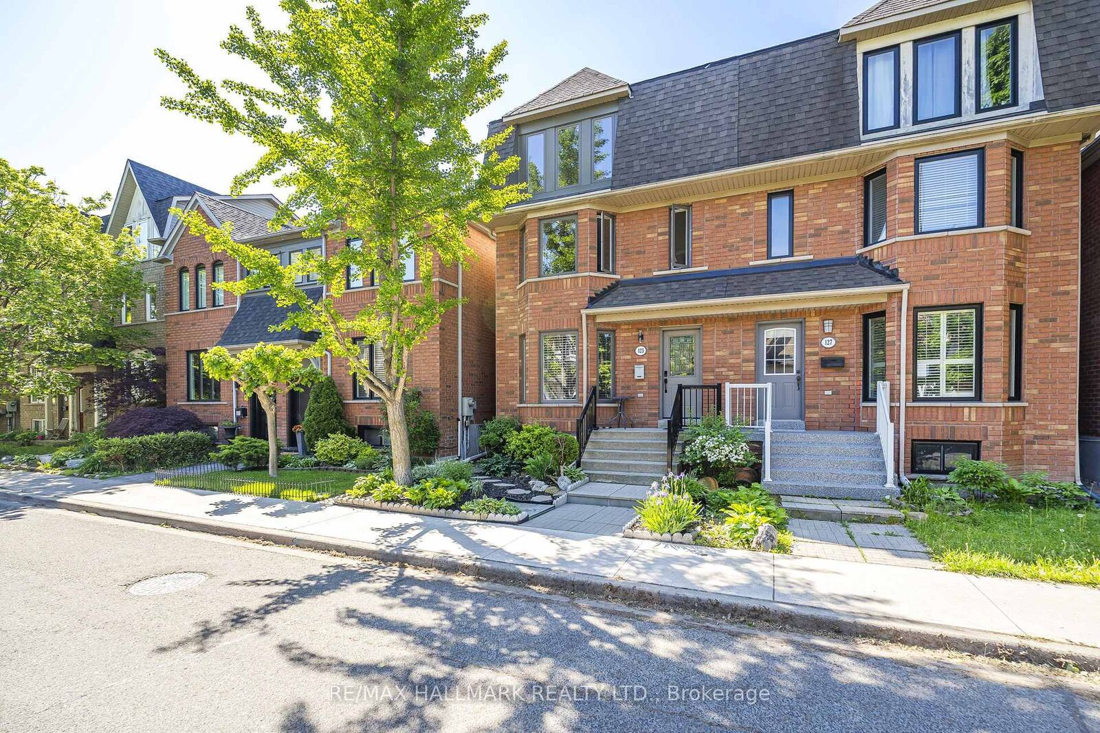 Property Photo:  125 Viella Street Main/Base  ON M6N 5C7 