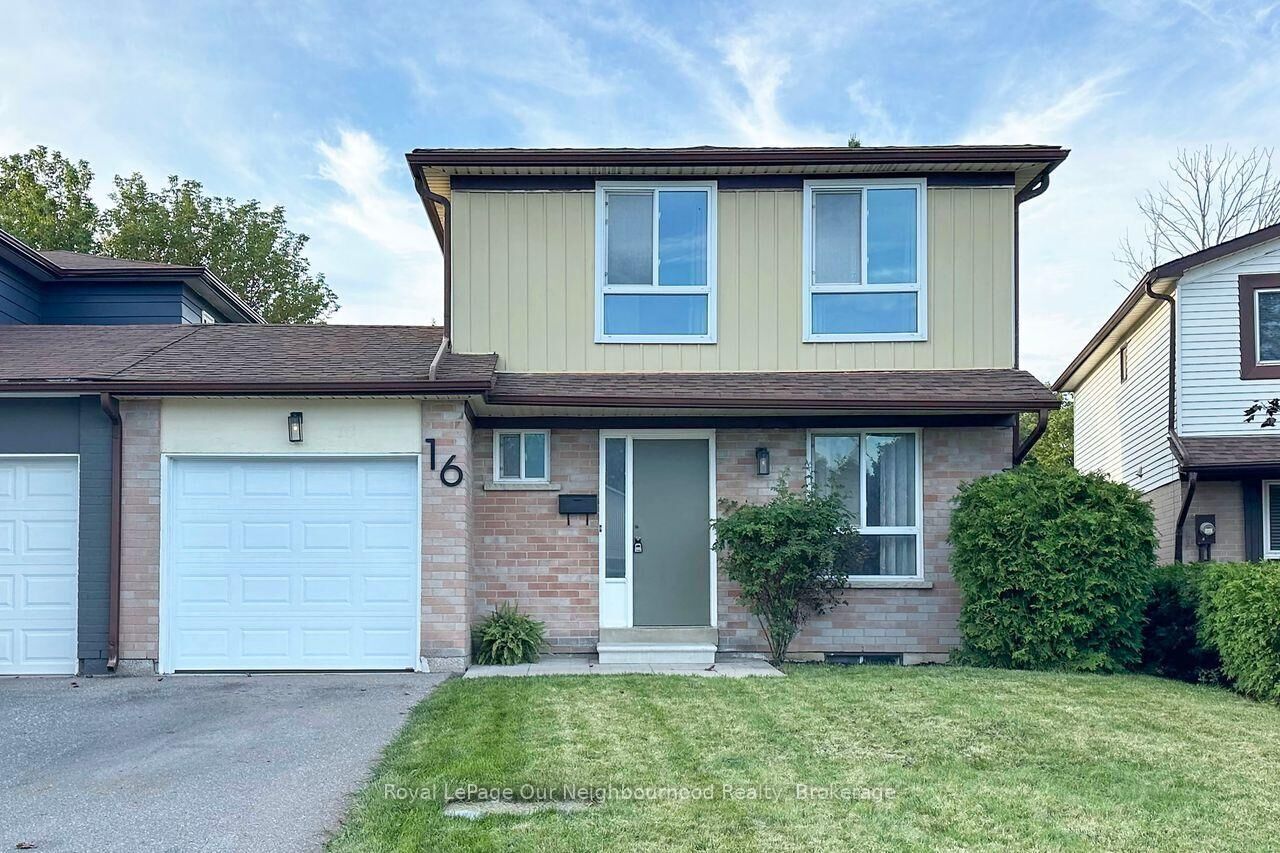 Property Photo:  16 Hailey Court  ON L1C 3X5 