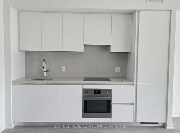 Property Photo:  4015 The Exchange N/A 901  ON L5B 0N9 