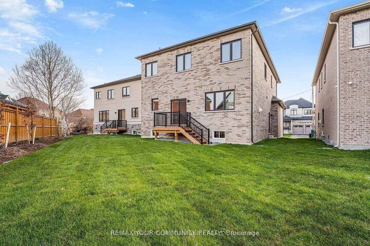 Property Photo:  14 Donnybrook Court  ON L7A 1Y2 