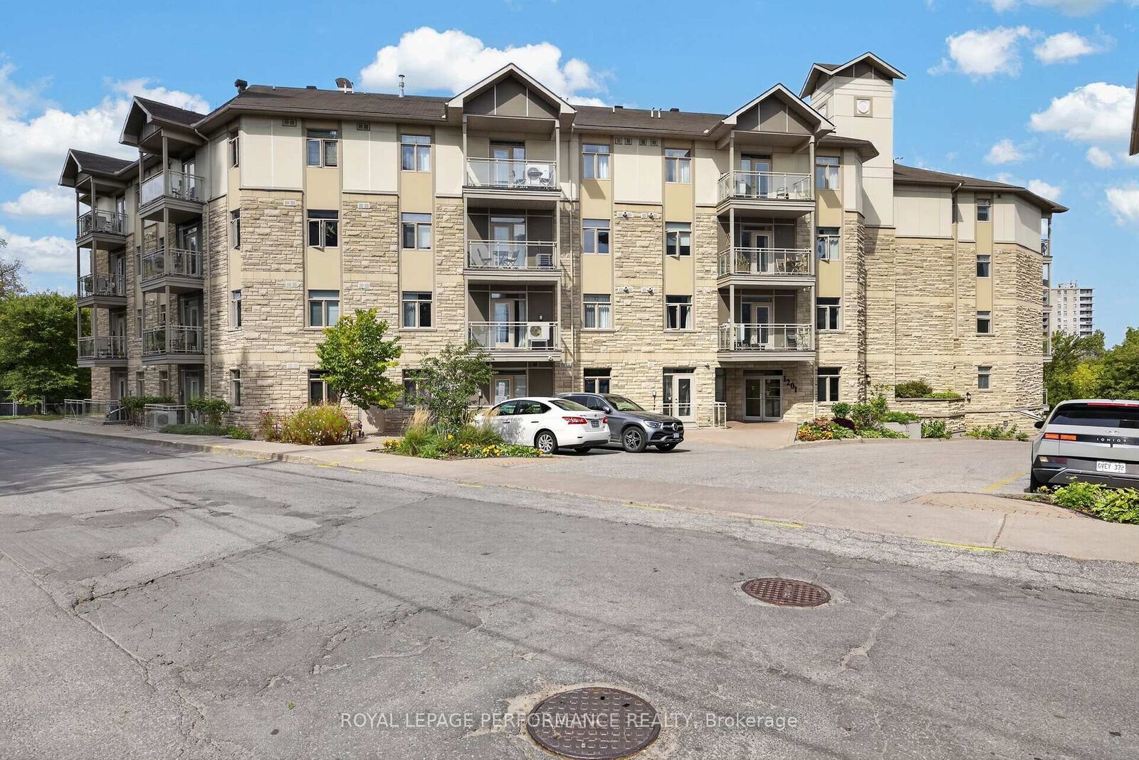 Property Photo:  1201 Ohio Street 107  ON K1H 0A1 