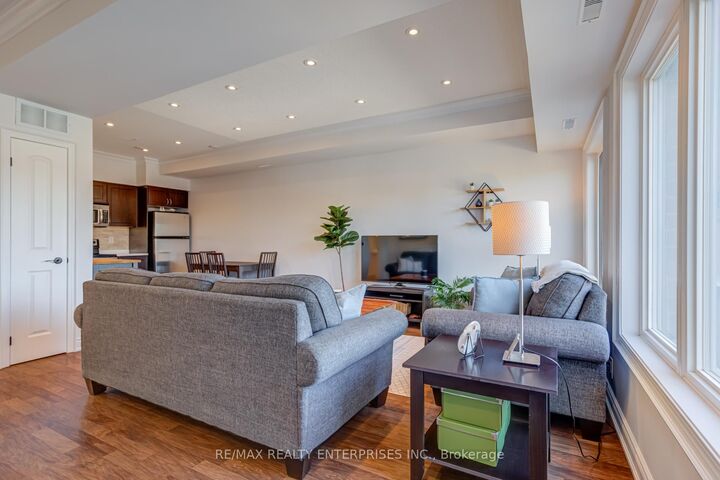 Property Photo:  25 Richgrove Drive 209  ON M9R 0A3 