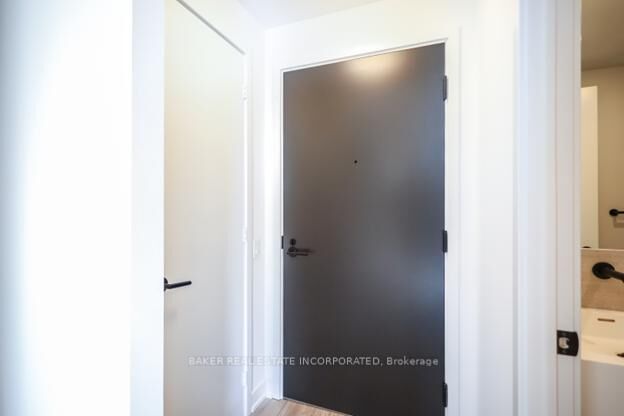 Property Photo:  108 Peter Street 1617  ON M5V 0W2 