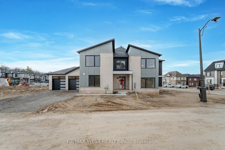 Property Photo:  120 Settlers Road E  ON L6H 7C8 