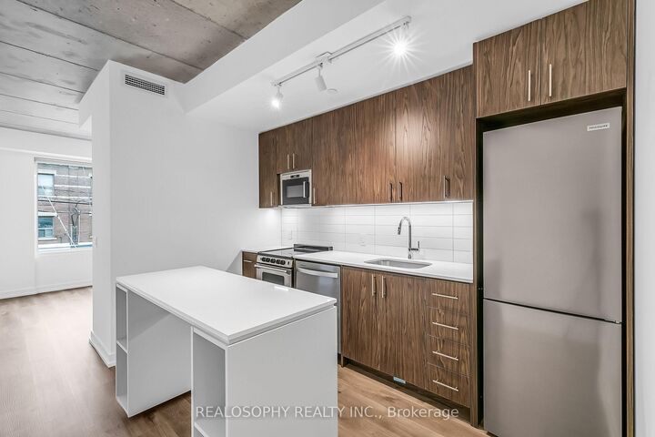 Property Photo:  115 Larchmount Avenue 307  ON M4M 2Y6 