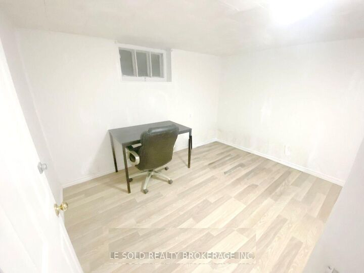 Property Photo:  112 Leland Street Two Rooms Bsmt  ON L8S 3A2 