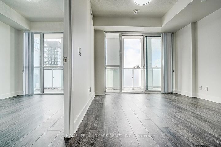 Property Photo:  188 Fairview Mall Drive 309  ON M2J 4T1 