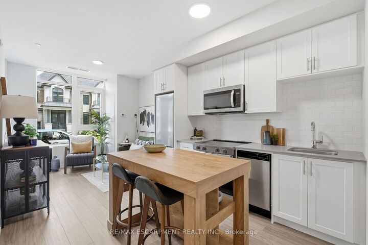 Property Photo:  2500 Saw Whet Boulevard 134  ON L6M 5L7 
