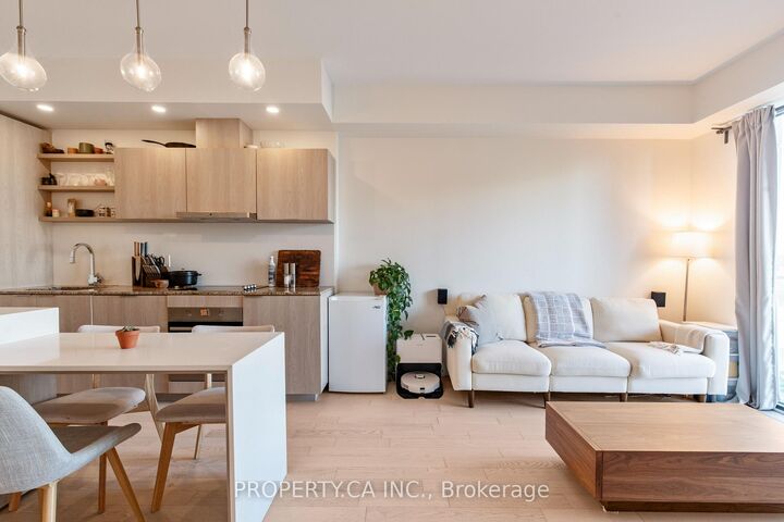 Property Photo:  12 Bonnycastle Street 710  ON M5A 0C8 
