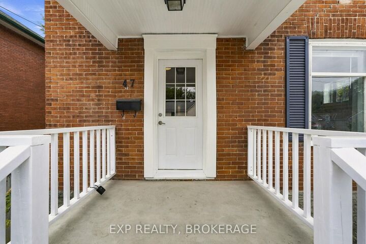 Property Photo:  47 Henry Street  ON K8P 1N4 