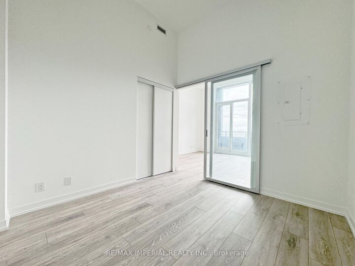 Property Photo:  2020 Bathurst Street 1005  ON M5P 0A6 