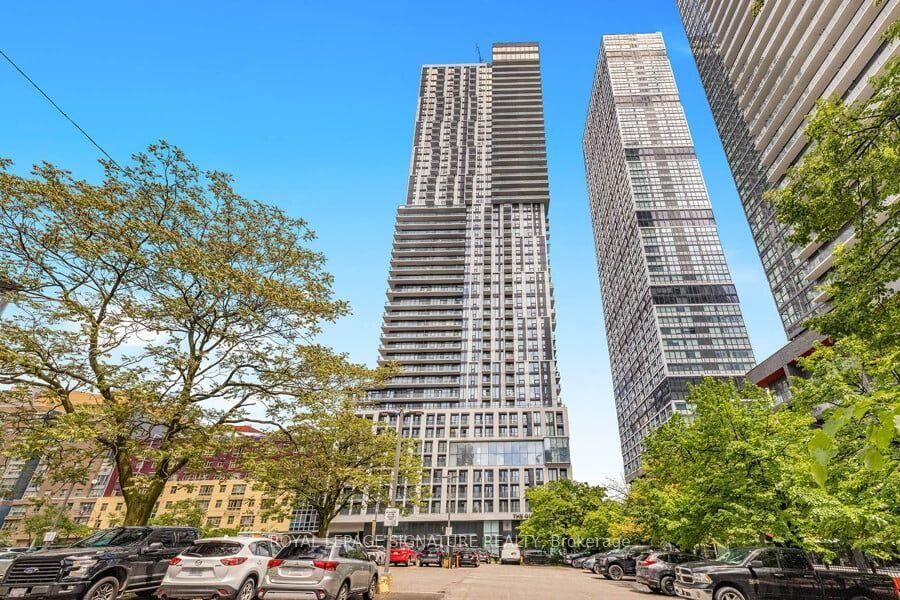 Property Photo:  251 Jarvis Street 2509  ON M5B 0C3 
