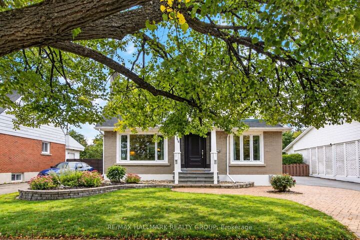 Property Photo: 2544 Severn Avenue ON K2B 7V7